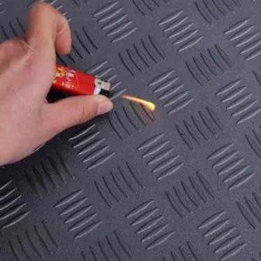 Anti-Slip Wearable Fireproof Steel Look PVC Diamond Flooring for Garage
