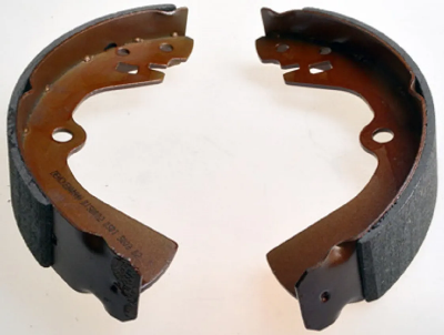 High Quality Auto Spare Parts Semi Metal Brake Shoe for Nissan K1170