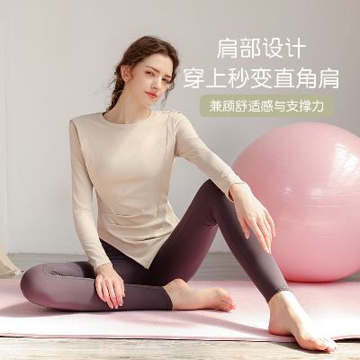 Sleek Yoga Pant for Yogis on-The-Go with Hidden Waistband Pocket