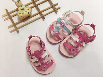 Girl′s Beautiful Sandal Children Shoes Pink Color
